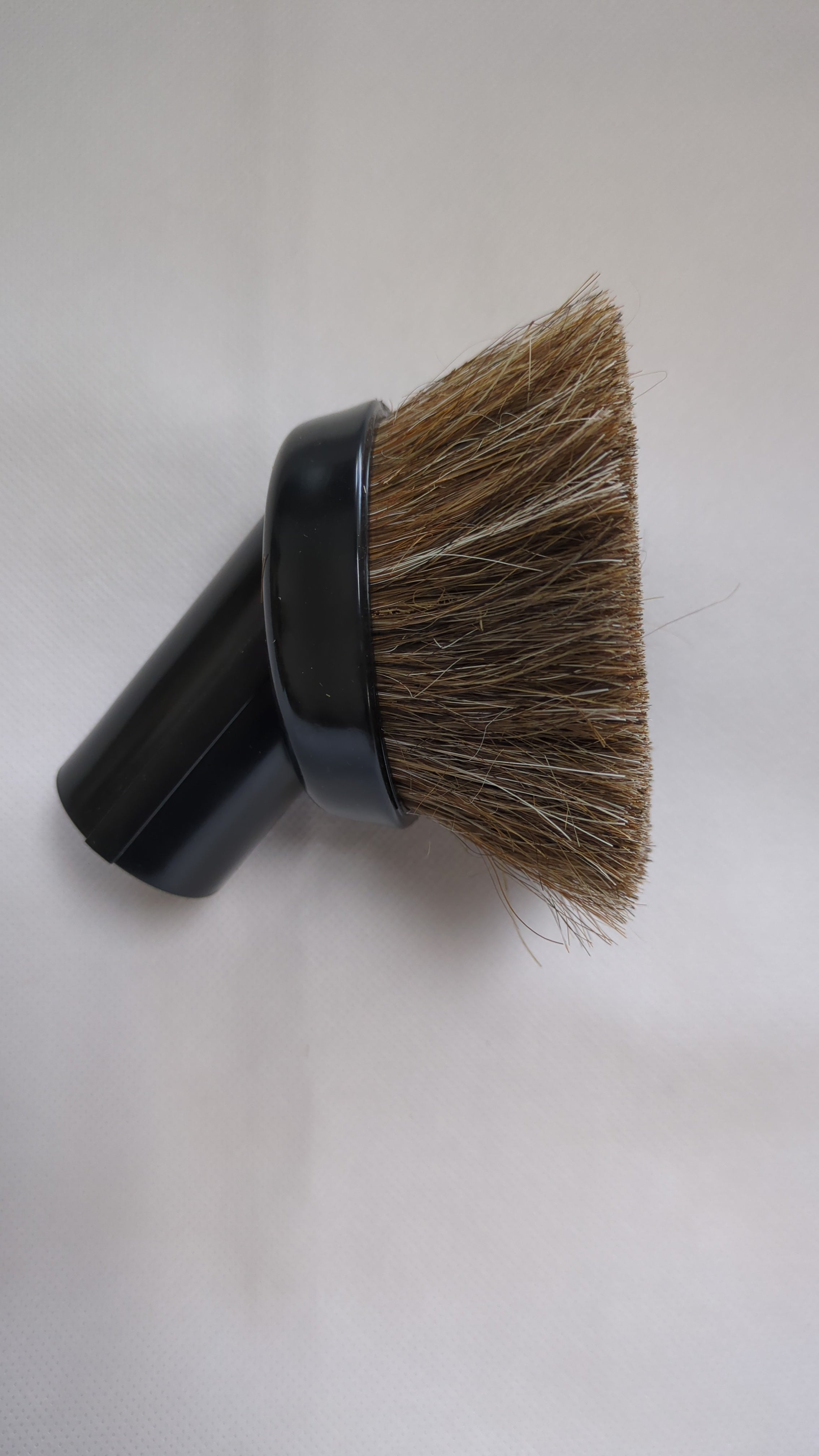 1.25" Round Dusting Brush for Precision Cleaning